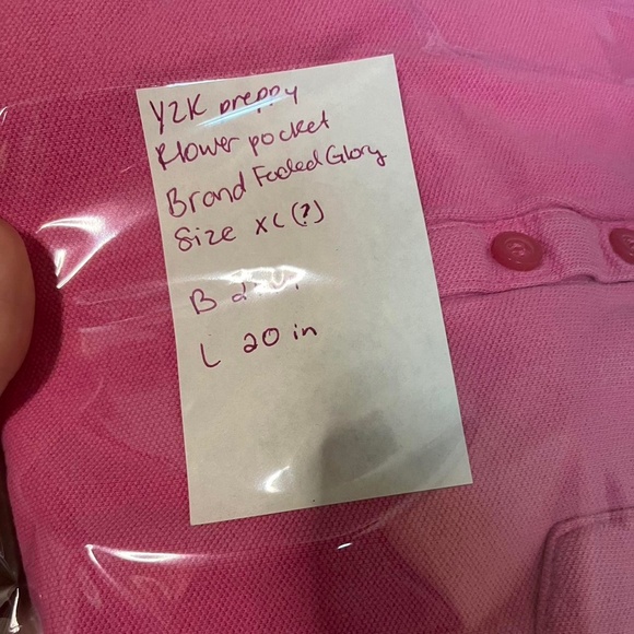 Y2K pink polo shirt with a small pocket with little flower detail - Picture 5 of 5